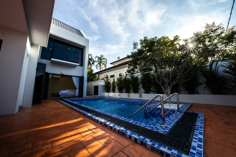 DMZ Holdings Bungalow — Real Estate, image 7 of 15