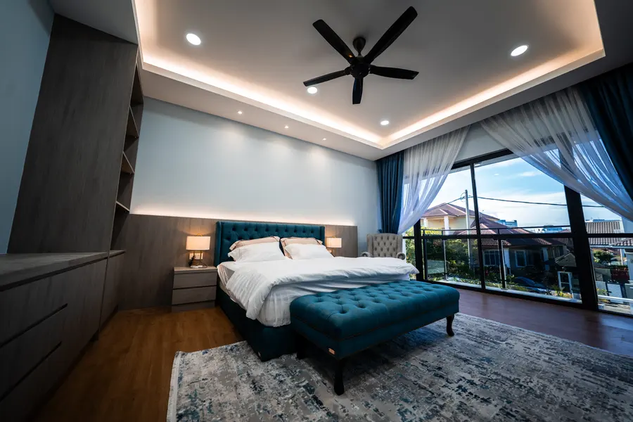 DMZ Holdings Bungalow — Real Estate, image 9 of 15